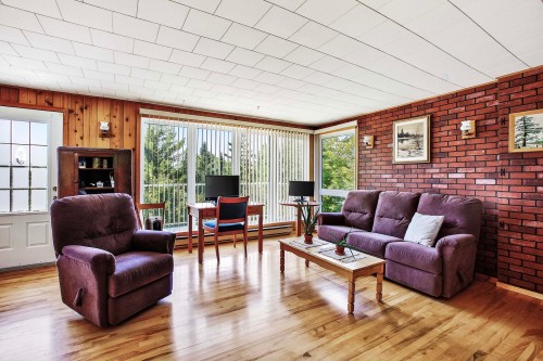 Salon - 89 Rue Des Horizons, Mont-Blanc, QC - Indoor Photo Showing Living Room