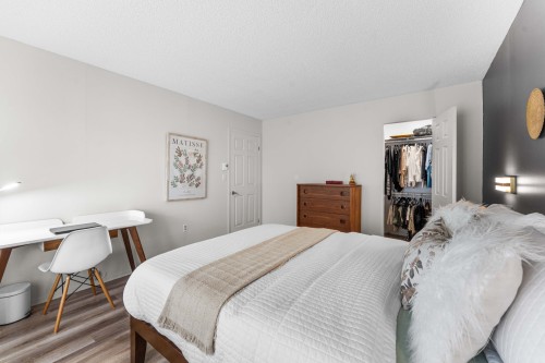 Bedroom - 308-214 Rue Notre-Dame, Repentigny (Repentigny), QC - Indoor Photo Showing Bedroom