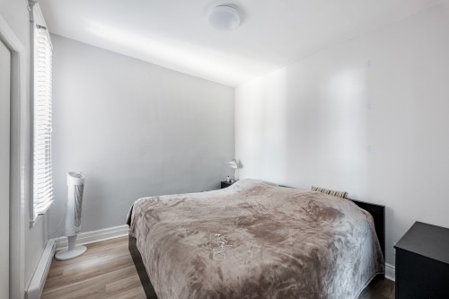 Master Bedroom - 3529 Rue Evelyn, Montréal (Verdun/Île-Des-Soeurs), QC - Indoor Photo Showing Bedroom