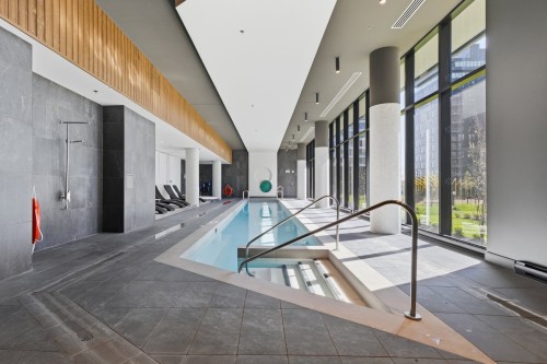 Pool - 621-505 Rue De L'Escale, Brossard, QC - Indoor Photo Showing Other Room