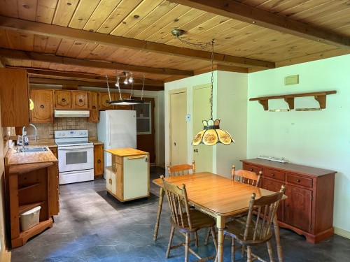 Overall view - 4470 Ch. De La Gare, Labelle, QC - Indoor Photo Showing Kitchen