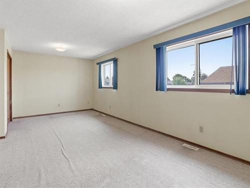 854 Templeton Ave, Winnipeg, MB - Indoor Photo Showing Other Room