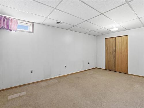 854 Templeton Ave, Winnipeg, MB - Indoor Photo Showing Other Room