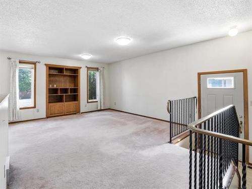 854 Templeton Ave, Winnipeg, MB - Indoor Photo Showing Other Room