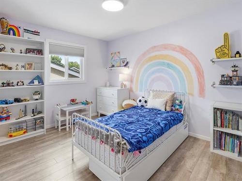 202 Whiteway Rd, Winnipeg, MB - Indoor Photo Showing Bedroom