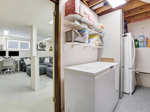 202 Whiteway Rd, Winnipeg, MB - Indoor Photo Showing Laundry Room
