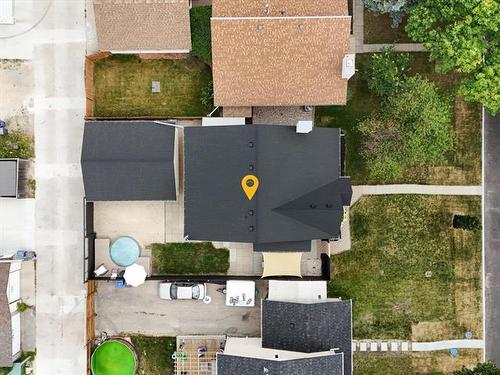 202 Whiteway Rd, Winnipeg, MB - Outdoor