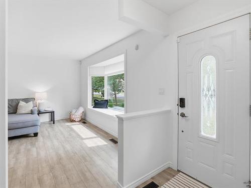 202 Whiteway Rd, Winnipeg, MB - Indoor Photo Showing Other Room