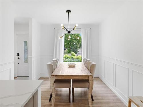 202 Whiteway Rd, Winnipeg, MB - Indoor Photo Showing Dining Room