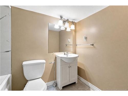 87 Jones St, Moncton, NB 