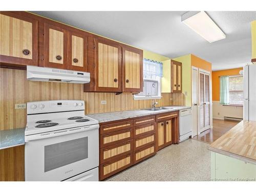 41 Hillcourt Dr, Fredericton, NB 