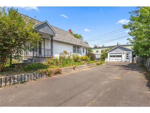 41 Hillcourt Dr, Fredericton, NB 