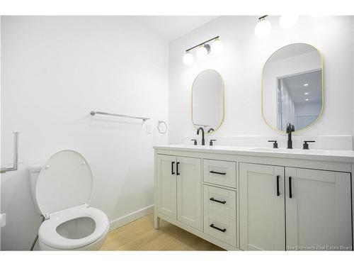 20 Harding St, Saint John, NB - Indoor Photo Showing Bathroom