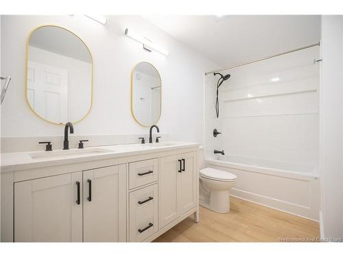 20 Harding St, Saint John, NB - Indoor Photo Showing Bathroom