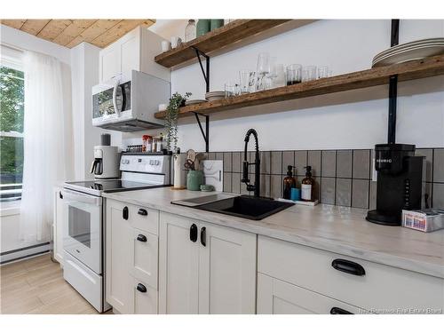 1275 West Riverside Dr, Perth-Andover, NB - Indoor Photo Showing Kitchen