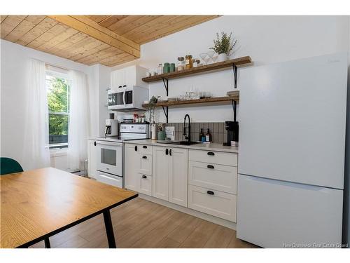 1275 West Riverside Dr, Perth-Andover, NB - Indoor Photo Showing Kitchen