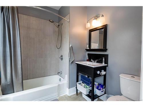 1275 West Riverside Dr, Perth-Andover, NB - Indoor Photo Showing Bathroom
