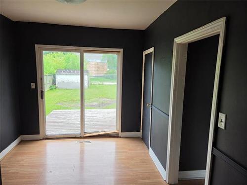 647 Muriel St, Winnipeg, MB - Indoor Photo Showing Other Room