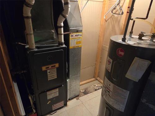 647 Muriel St, Winnipeg, MB - Indoor Photo Showing Basement