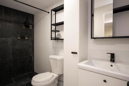 59 Arden Ave, Winnipeg, MB - Indoor Photo Showing Bathroom