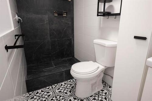 59 Arden Ave, Winnipeg, MB - Indoor Photo Showing Bathroom