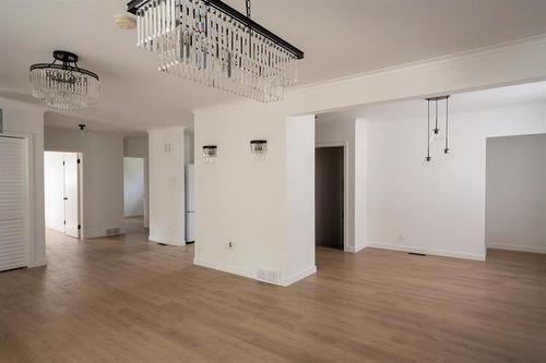 59 Arden Ave, Winnipeg, MB - Indoor Photo Showing Other Room