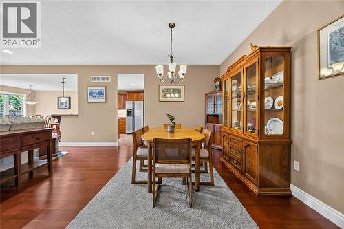 169 Augusta Boulevard, Sarnia, ON - Indoor Photo Showing Dining Room