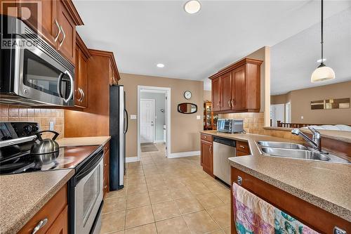 169 Augusta Boulevard, Sarnia, ON - Indoor Photo Showing Kitchen With Double Sink