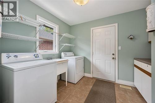 169 Augusta Boulevard, Sarnia, ON - Indoor Photo Showing Laundry Room