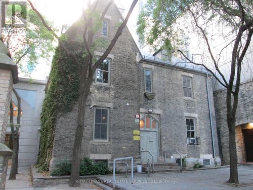 10 Trinity Square, Toronto, ON 