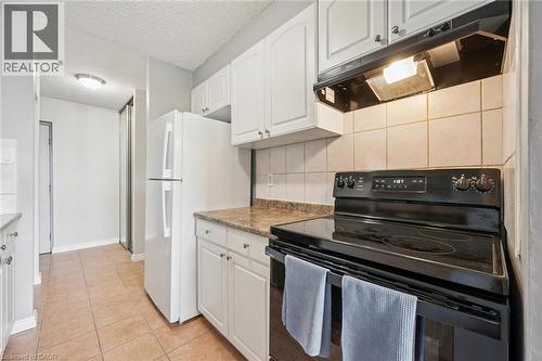 65 Silvercreek Parkway N Unit# 404, Guelph, ON - Indoor Photo Showing Kitchen