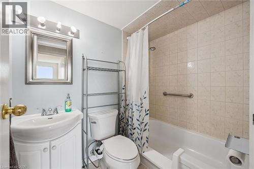65 Silvercreek Parkway N Unit# 404, Guelph, ON - Indoor Photo Showing Bathroom