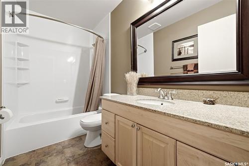 2118 Elderkin Drive E, Regina, SK - Indoor Photo Showing Bathroom
