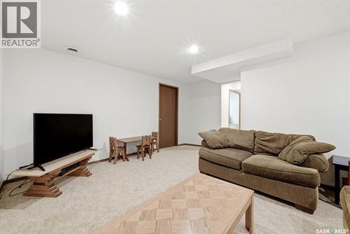 2118 Elderkin Drive E, Regina, SK - Indoor