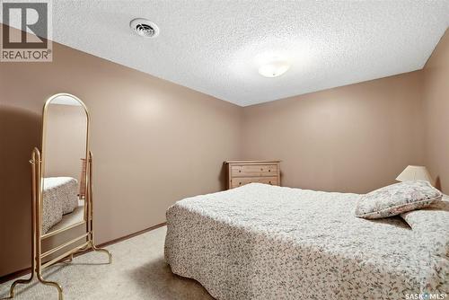 2118 Elderkin Drive E, Regina, SK - Indoor Photo Showing Bedroom