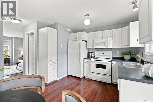 24 302 Herold Road, Saskatoon, SK - Indoor Photo Showing Kitchen With Double Sink