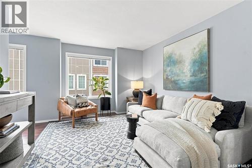 24 302 Herold Road, Saskatoon, SK - Indoor Photo Showing Living Room