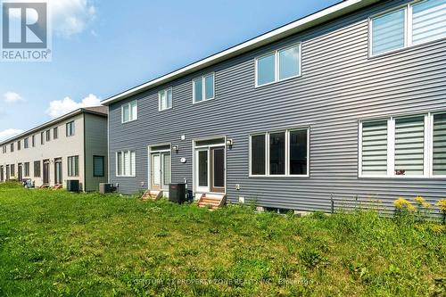 1060 Curraglass Walk, Ottawa, ON - Outdoor