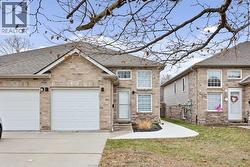 2343 LAMONT STREET  Windsor, ON N9E 3Z2