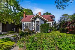 4 Maple Street St. John's, NL A1B 2T4