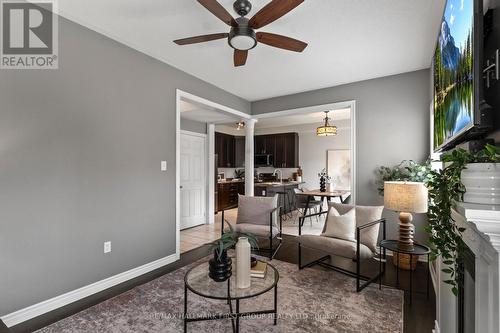 96 Redfern Crescent, Clarington, ON - Indoor Photo Showing Living Room