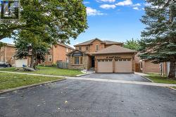27 BASSETT BOULEVARD  Whitby, ON L1N 9A3