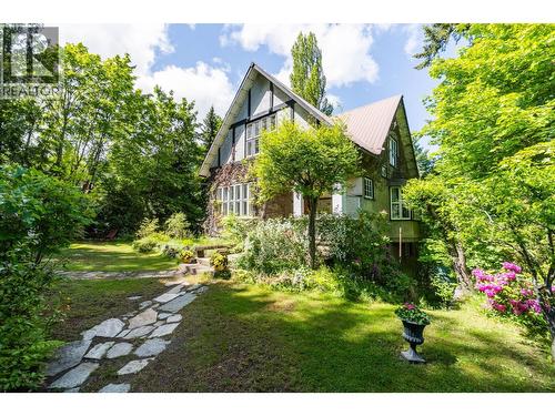1107 ROBERTSON Avenue  Nelson, BC V1L 1C2