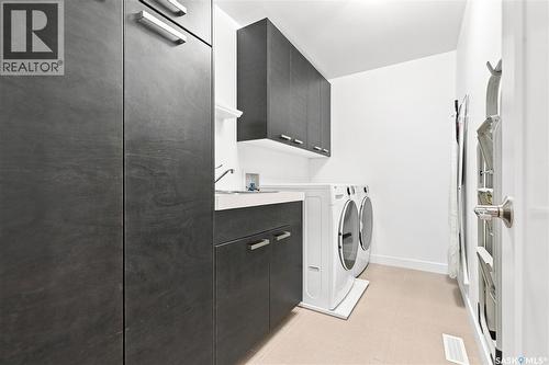 1210 Broadway Avenue, Saskatoon, SK - Indoor Photo Showing Laundry Room
