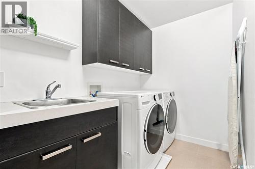1210 Broadway Avenue, Saskatoon, SK - Indoor Photo Showing Laundry Room