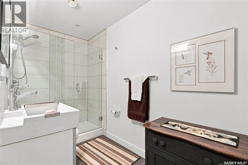 1210 Broadway Avenue, Saskatoon, SK - Indoor Photo Showing Bathroom