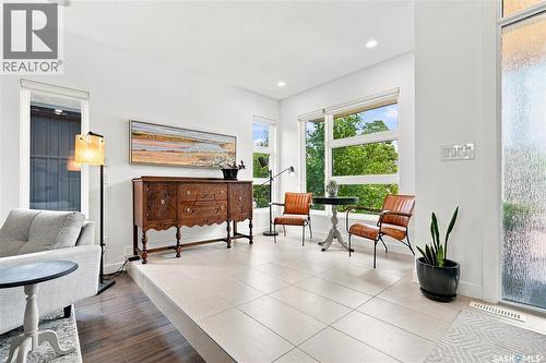 1210 Broadway Avenue, Saskatoon, SK - Indoor
