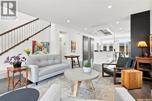 1210 Broadway Avenue, Saskatoon, SK - Indoor Photo Showing Living Room