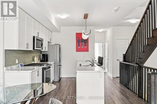 23 - 261 Skinner Road, Hamilton, ON - Indoor Photo Showing Kitchen With Double Sink With Upgraded Kitchen