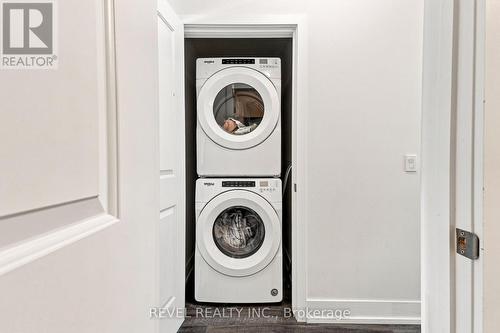 Main Floor Laundry - 23 - 261 Skinner Road, Hamilton, ON - Indoor Photo Showing Laundry Room